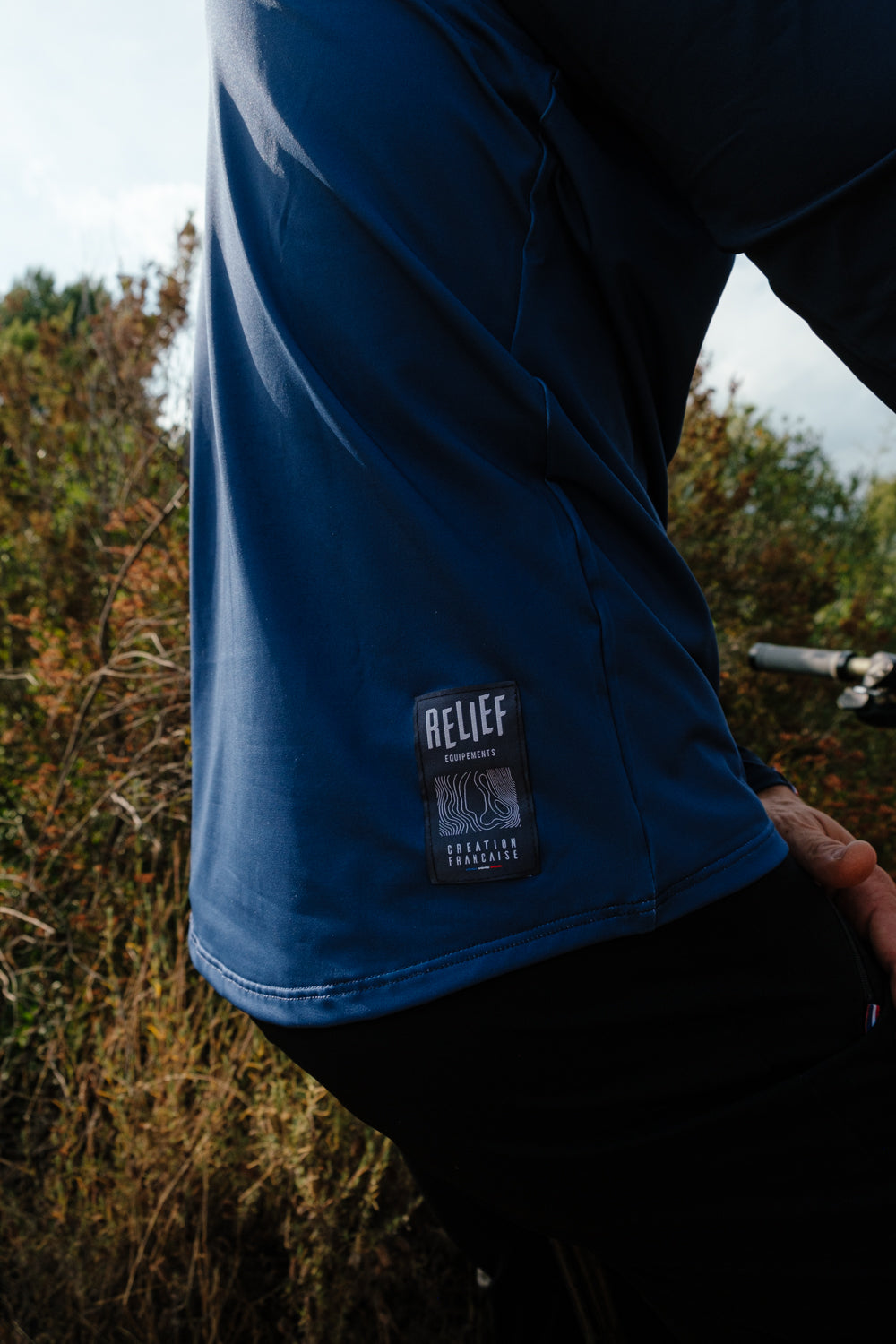 tenue vtt enduro moustache