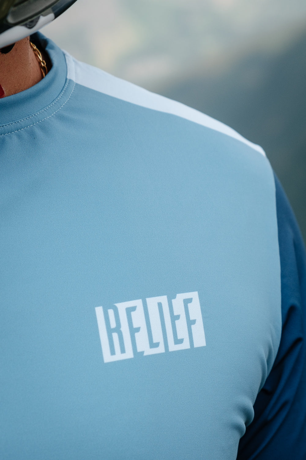 Maillot VTT homme RELIEF Équipements manches courtes bleu Maillot VTT homme RELIEF Équipements manches courtes bleu zoom sur le motif du coeur